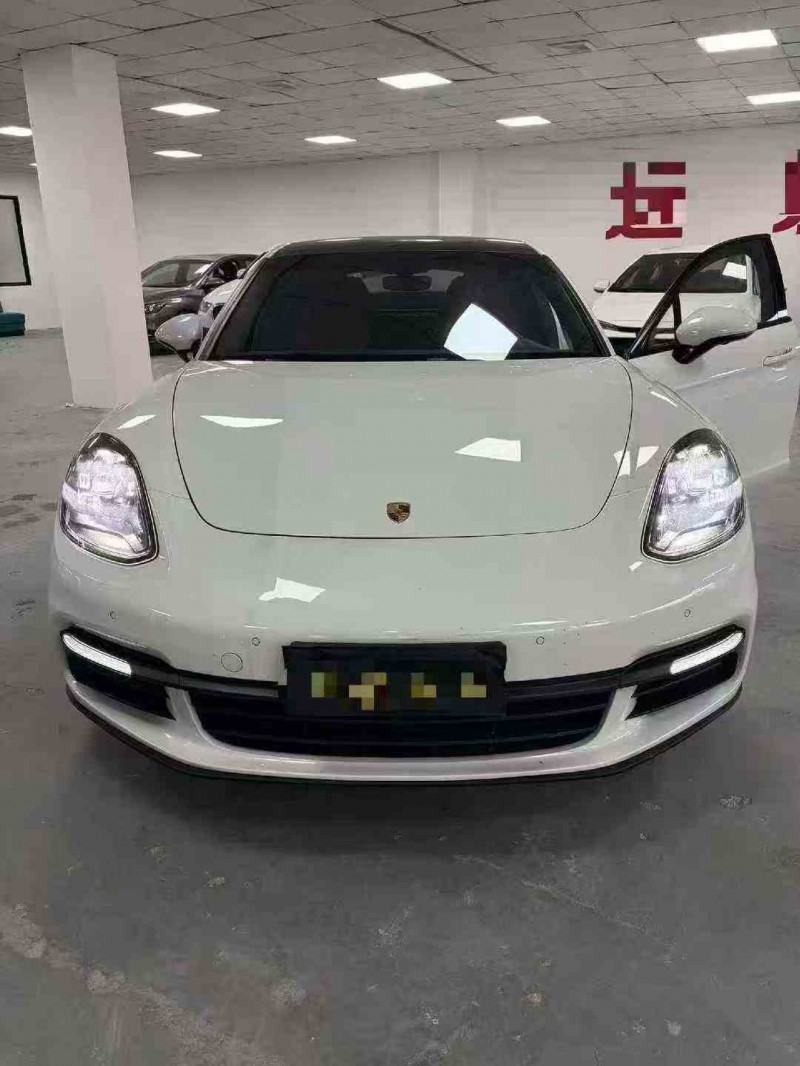 新余18年保时捷帕拉梅拉1