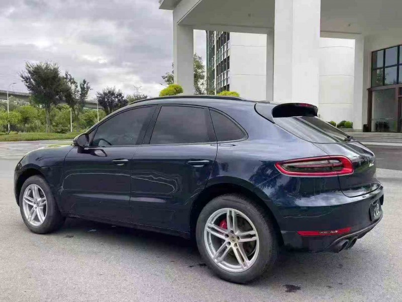 金华17年保时捷Macan7