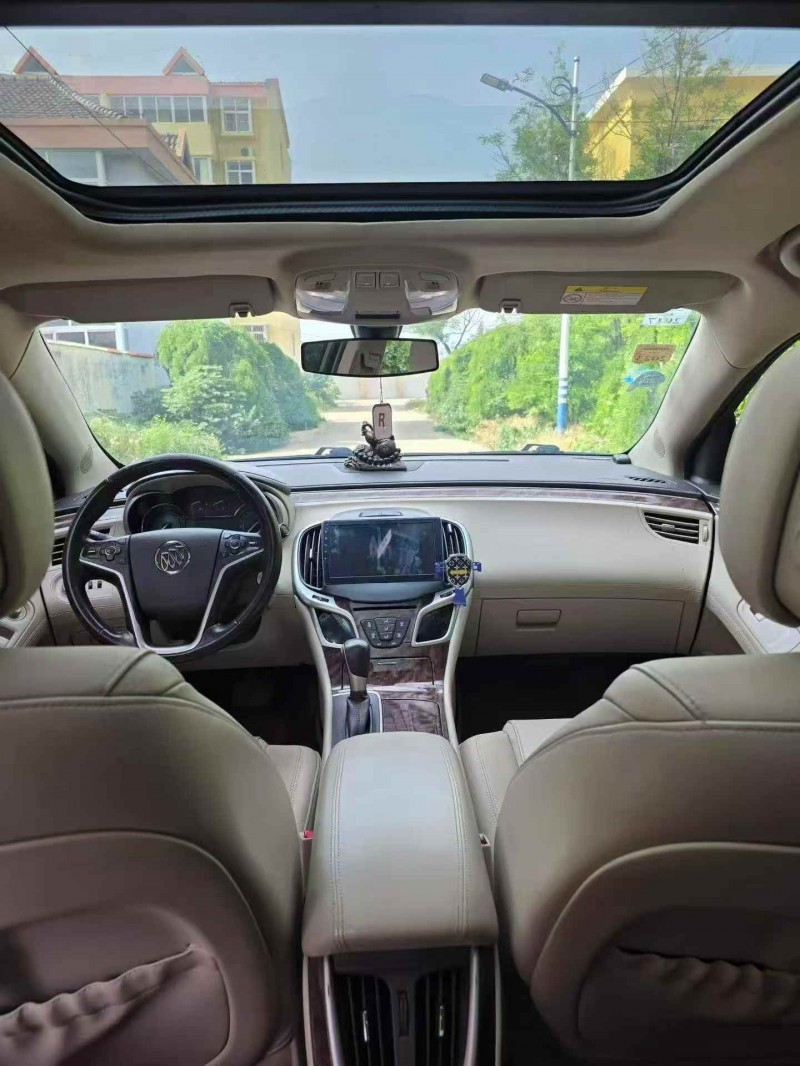 潍坊15年别克君越6