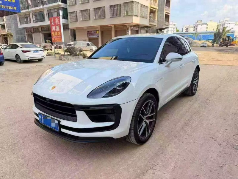 玉林22年保时捷Macan2