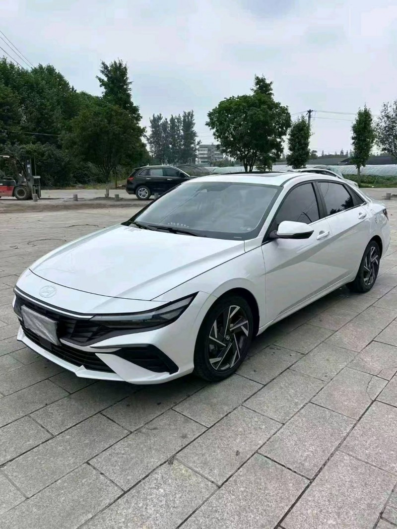 武汉24年现代伊兰特2