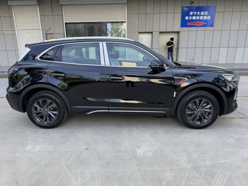 济宁26年红旗HS54