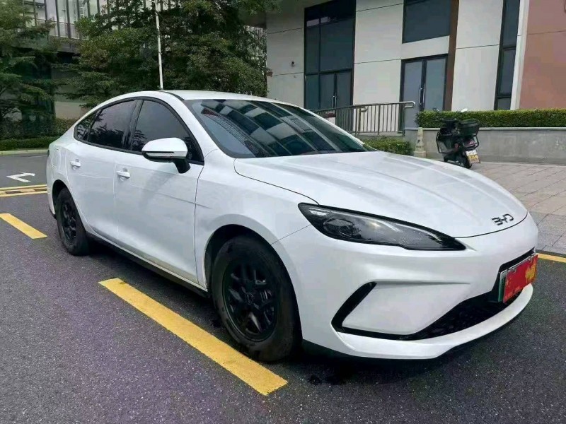 广州25年比亚迪海豹2
