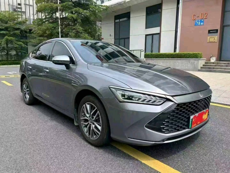 广州23年比亚迪秦2