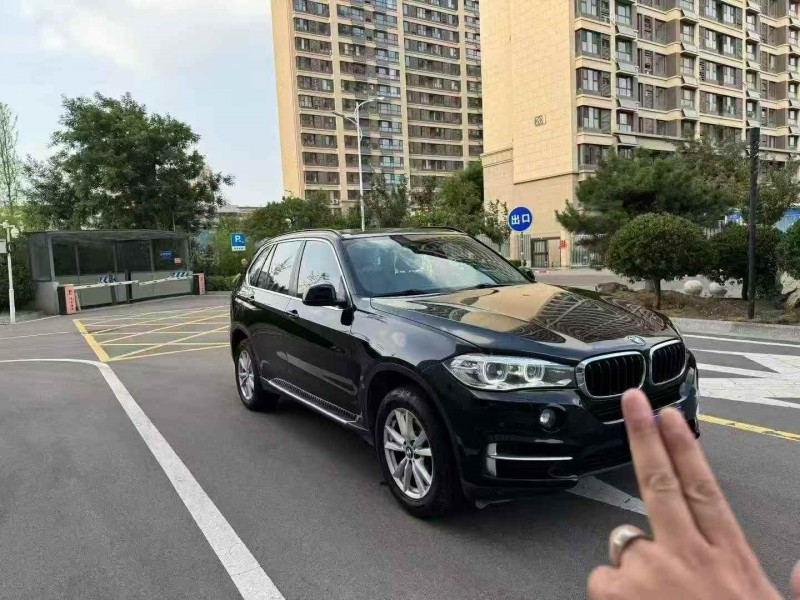 东营16年宝马X59