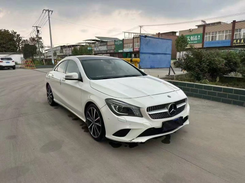 南阳16年奔驰GLA2