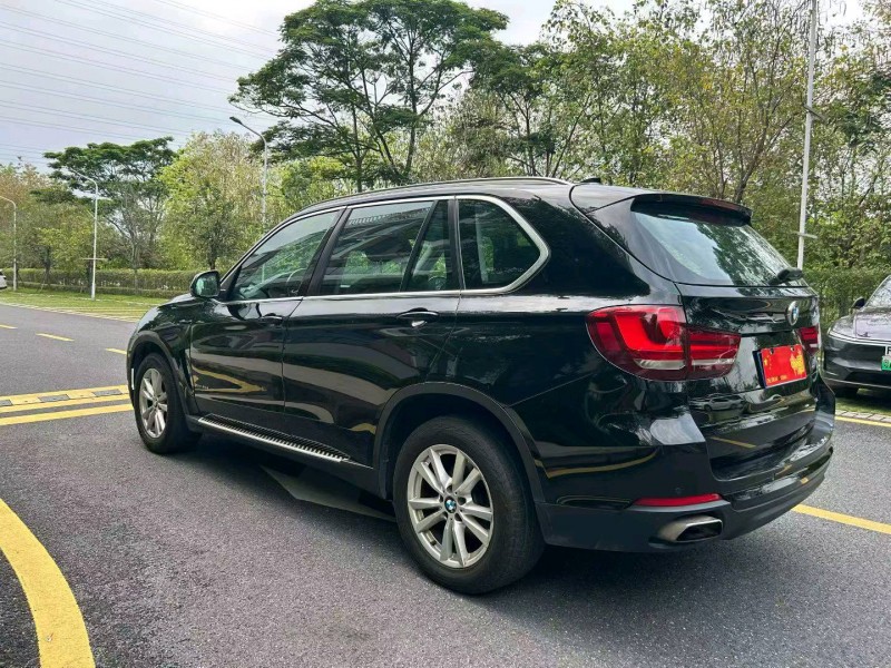广州19年宝马X58