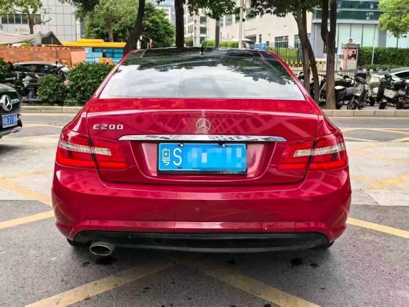 广州13年奔驰E7