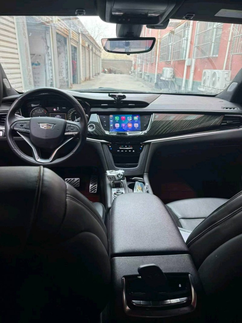 张家口20年凯迪拉克XT66