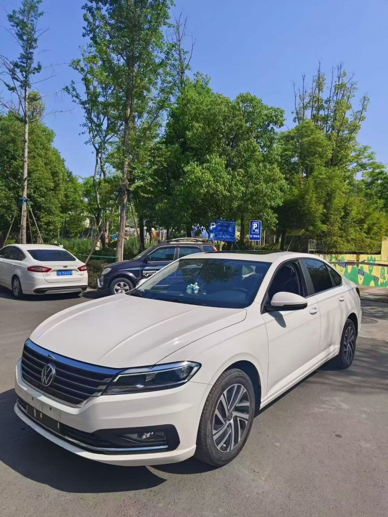 成都22年大众朗逸2