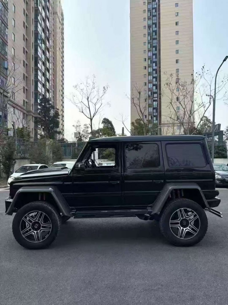 济宁14年奔驰G8