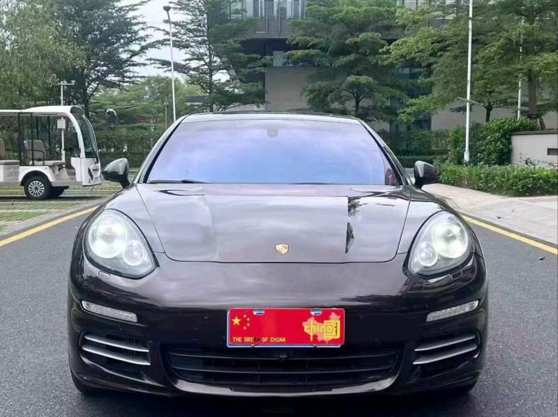 广州16年保时捷帕拉梅拉1
