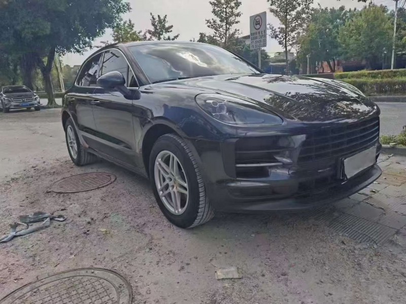 南宁20年保时捷Macan2
