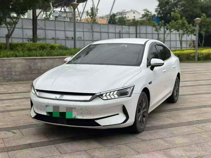 青岛23年比亚迪秦2