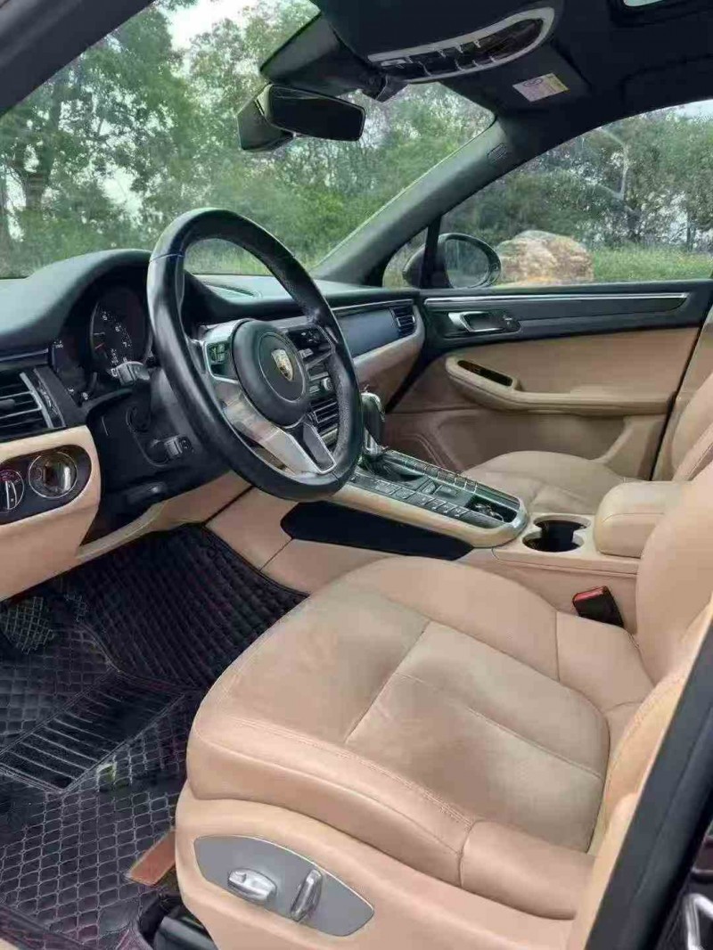 汕头20年保时捷Macan5