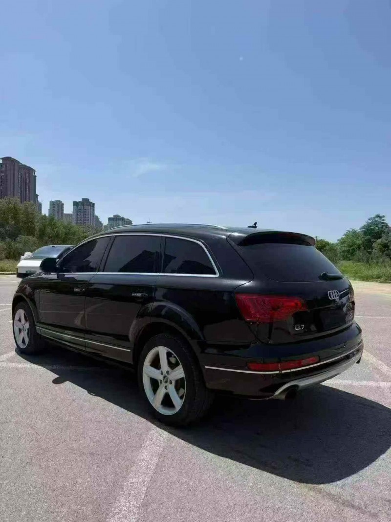 南通15年奥迪Q77