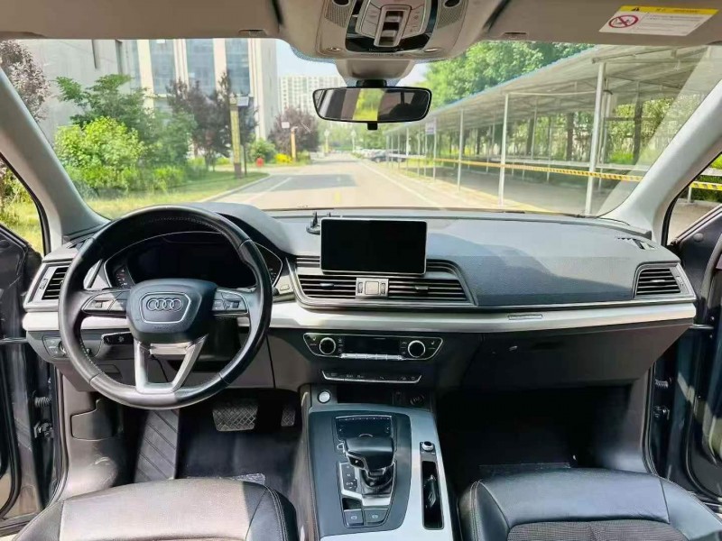 东营19年奥迪Q56