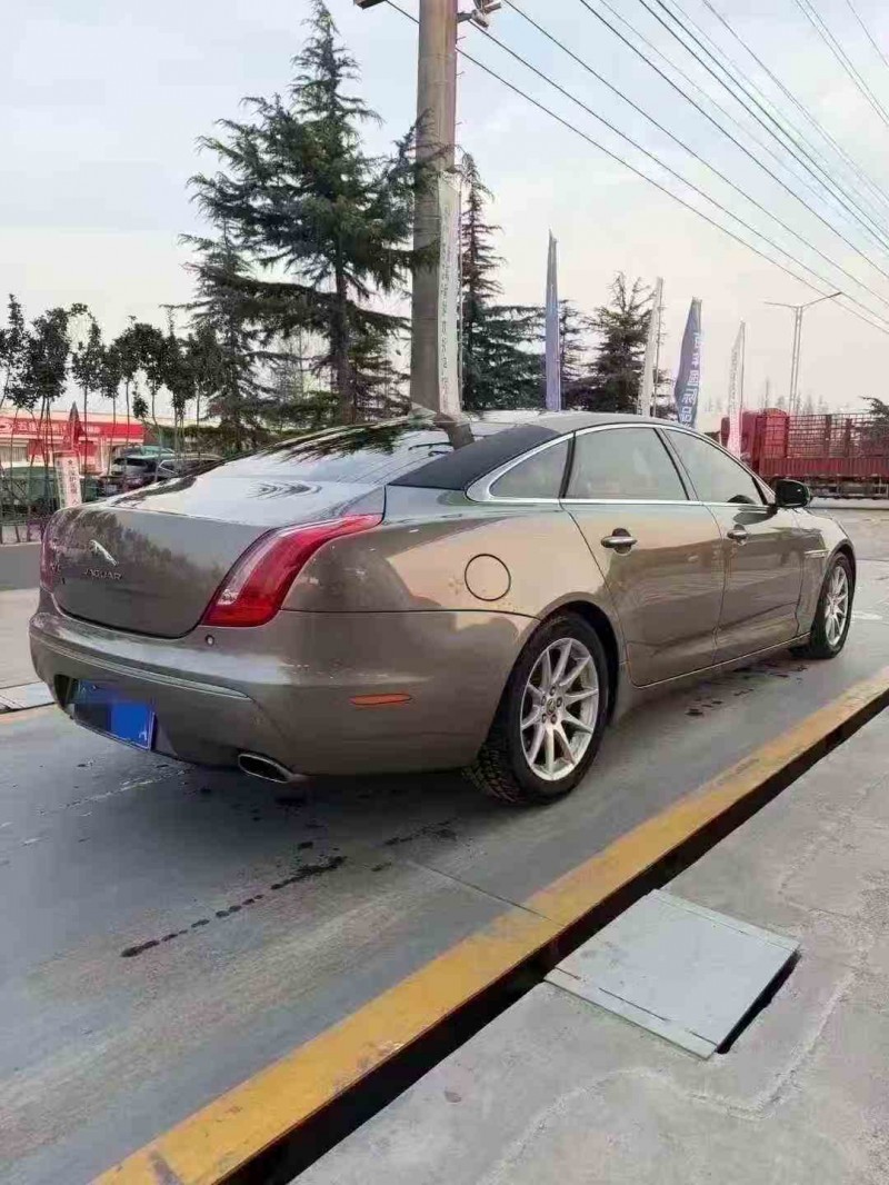 泰安15年捷豹XJL7