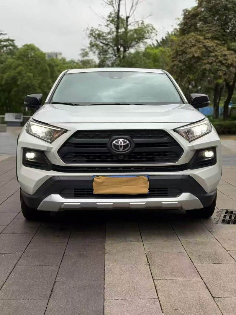 广州24年丰田RAV4荣放1