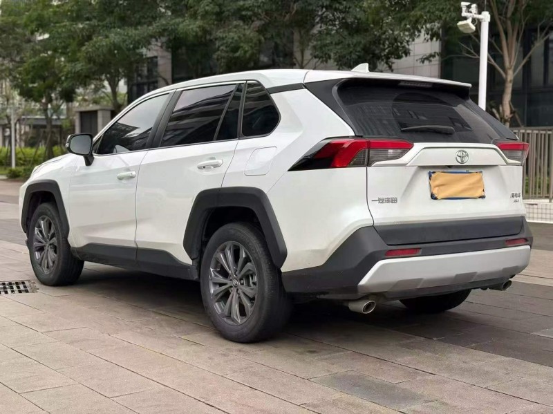广州24年丰田RAV4荣放8