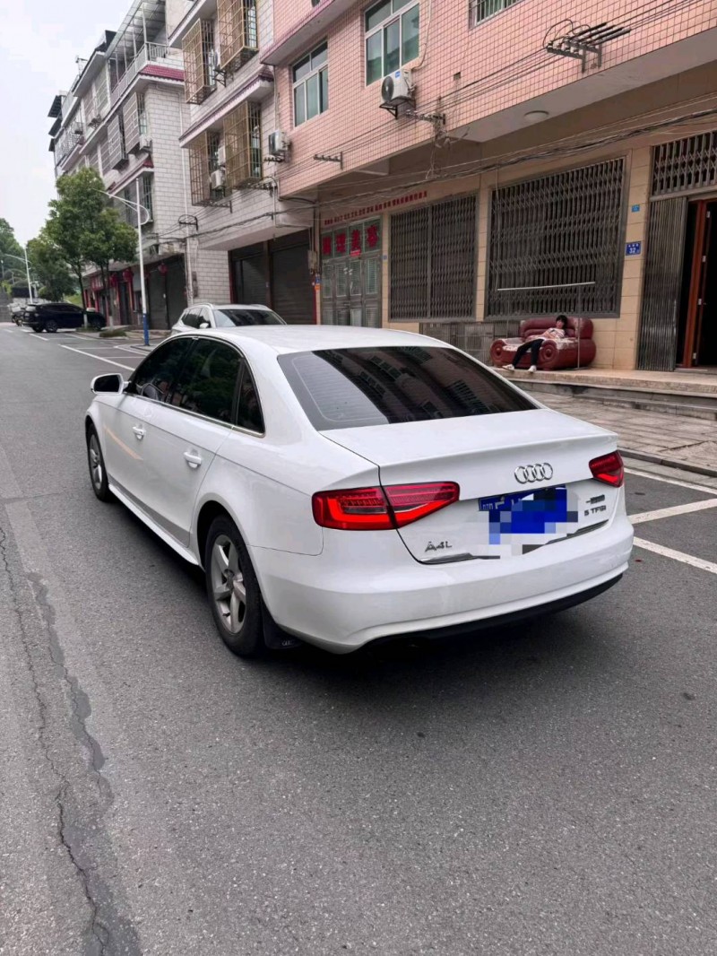 长沙15年奥迪A4L8