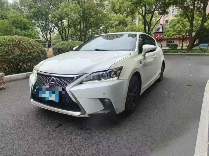 绍兴14年凯迪拉克CT62