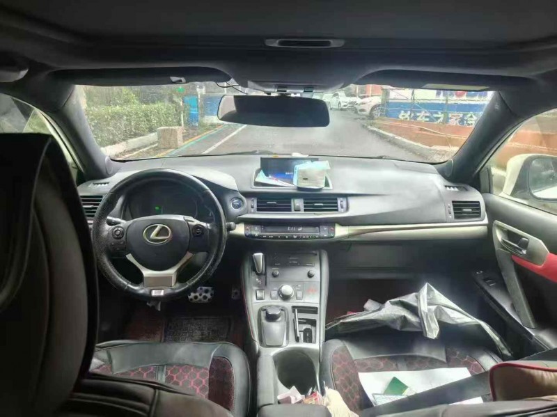 绍兴14年凯迪拉克CT65