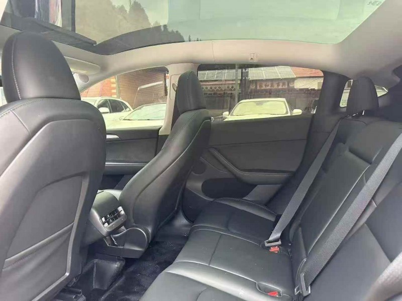 淄博24年特斯拉MODEL Y4