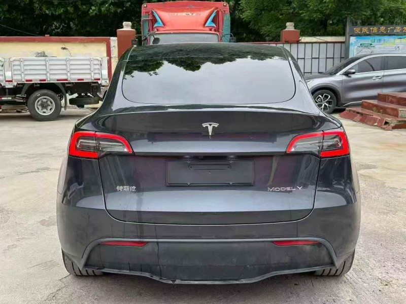 淄博24年特斯拉MODEL Y9