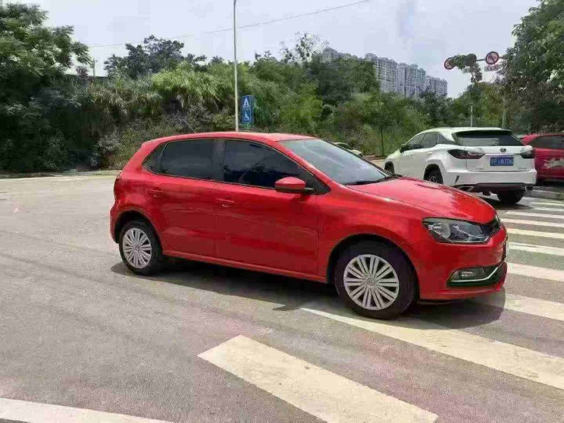 南宁17年大众polo2