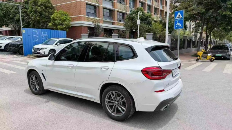 南宁19年宝马X38