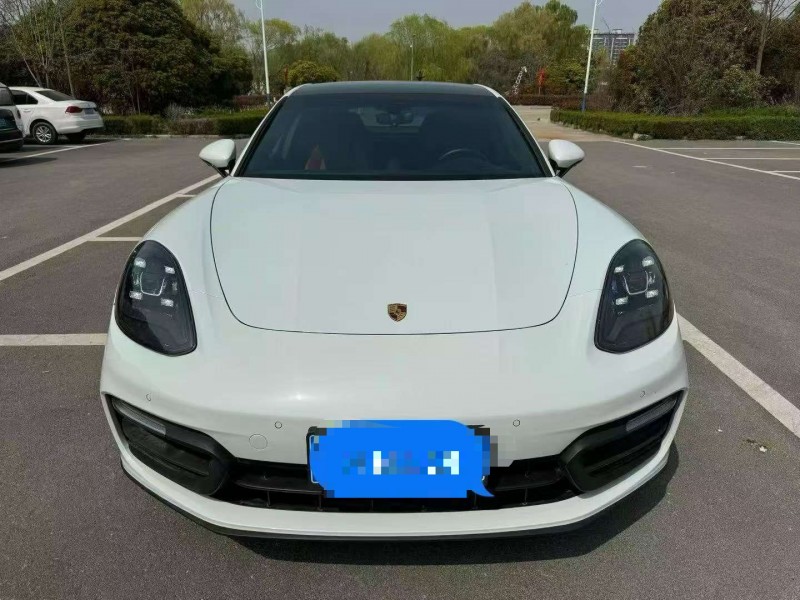 济宁23年保时捷帕拉梅拉1
