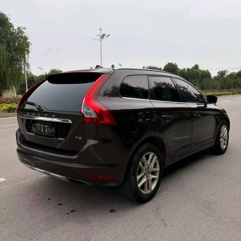 青岛17年沃尔沃XC609