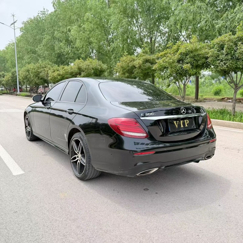 潍坊17年奔驰E8