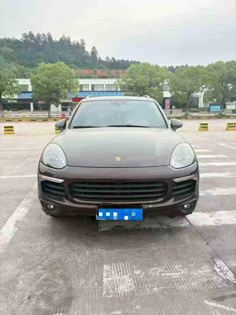 潍坊15年保时捷卡宴1