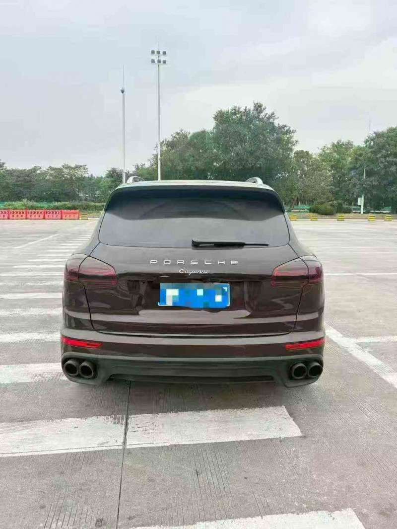 潍坊15年保时捷卡宴7