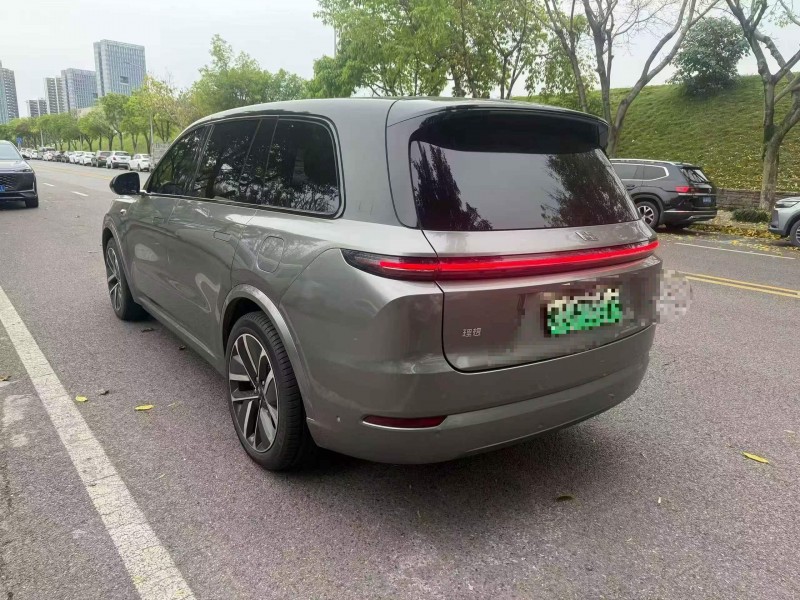重庆23年理想L97