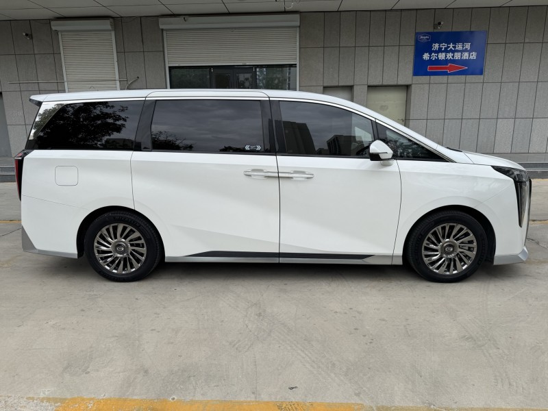 济宁23年传祺M8/GM88