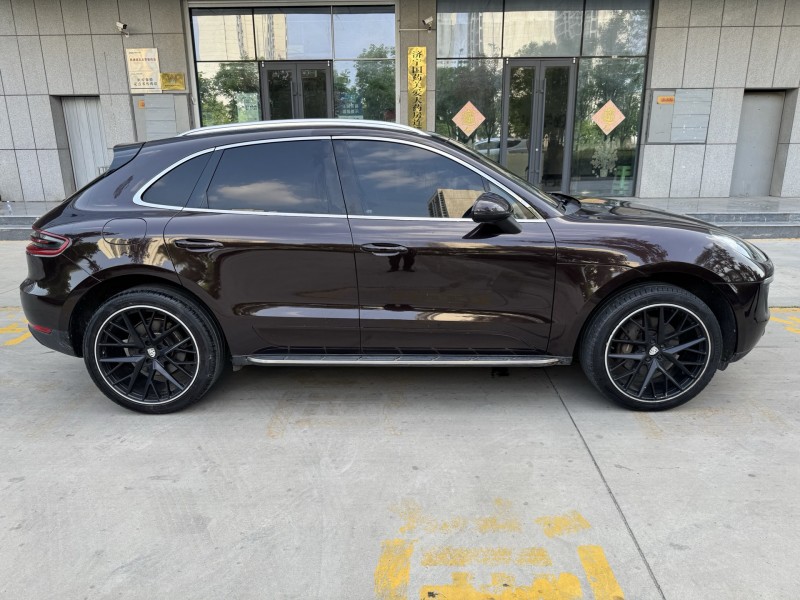 济宁15年保时捷Macan7