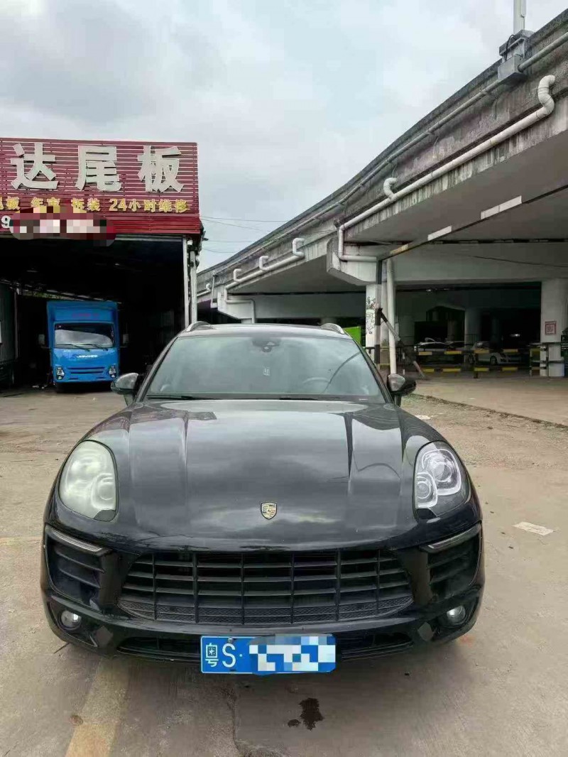 佛山17年保时捷Macan1