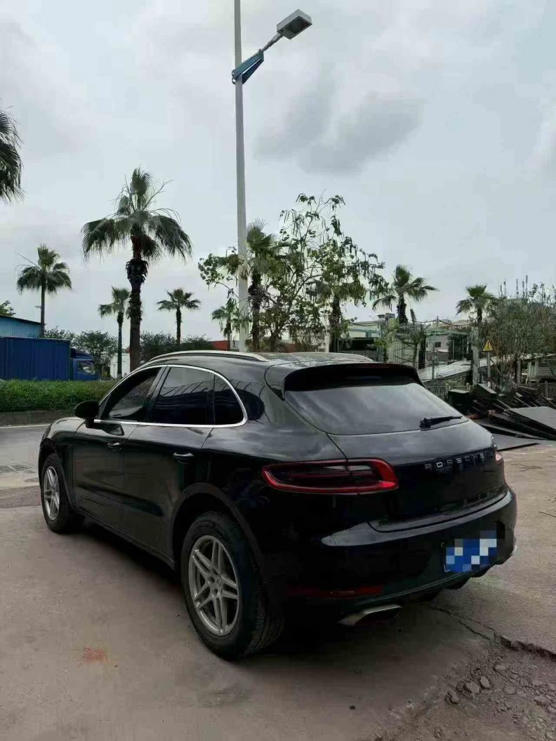 佛山17年保时捷Macan8