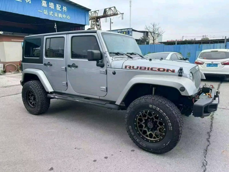 襄阳18年Jeep牧马人2