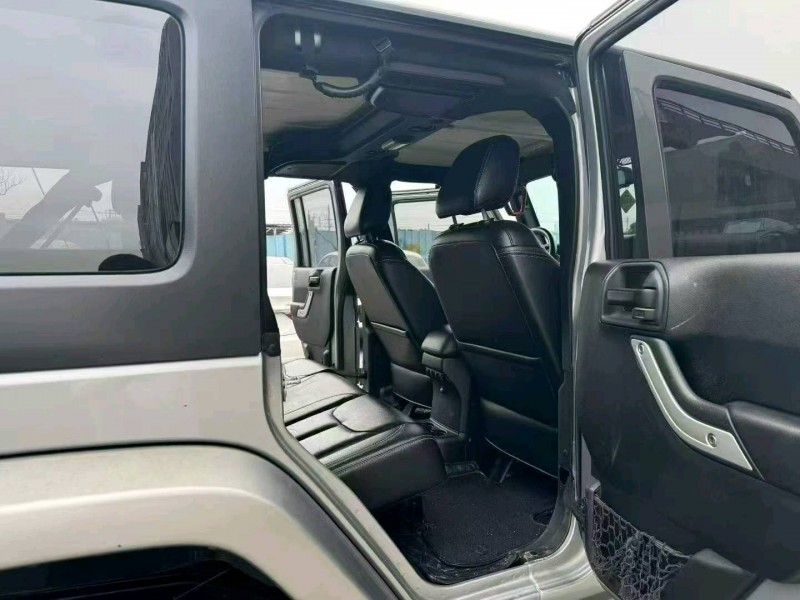 襄阳18年Jeep牧马人7