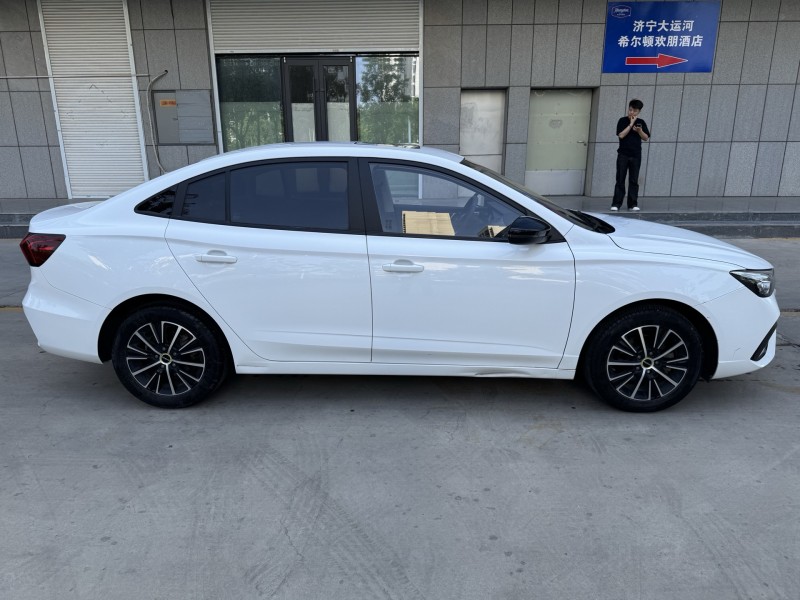 济宁22年荣威i57