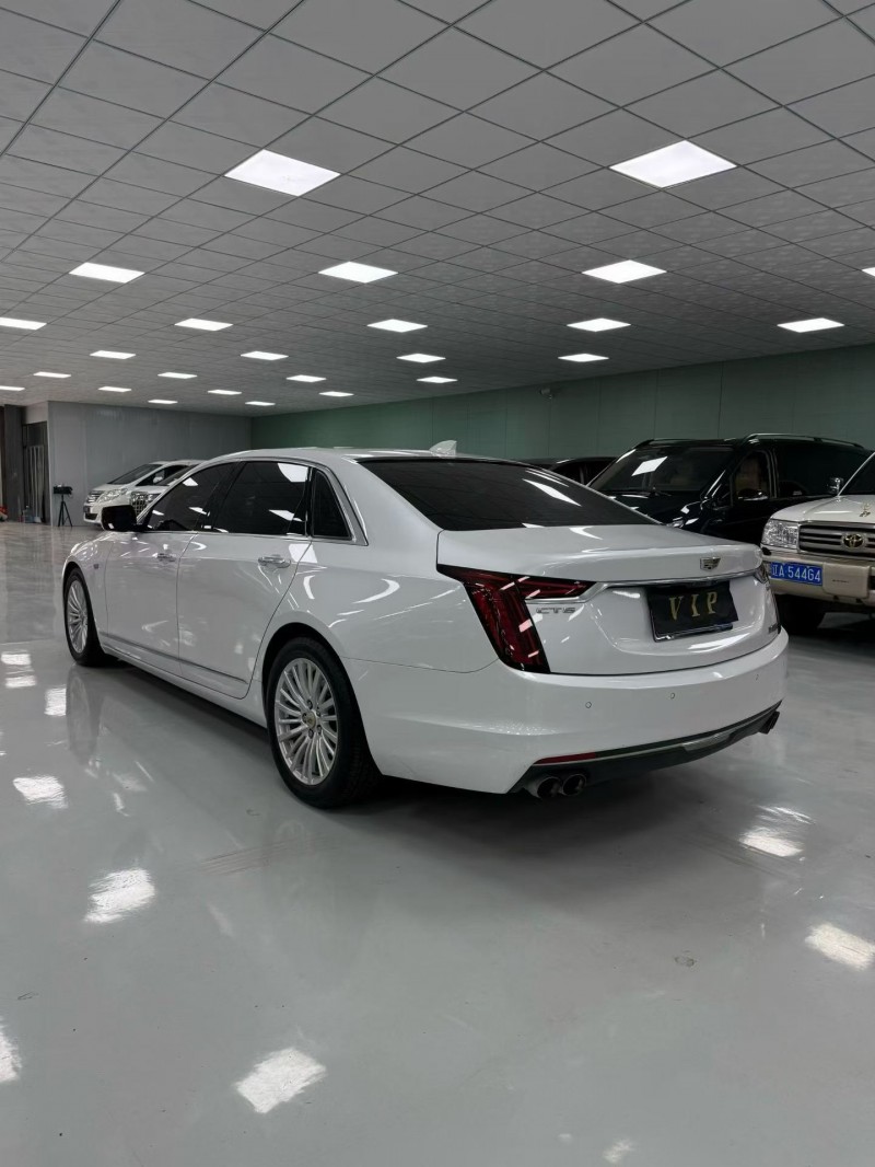 廊坊20年凯迪拉克CT65