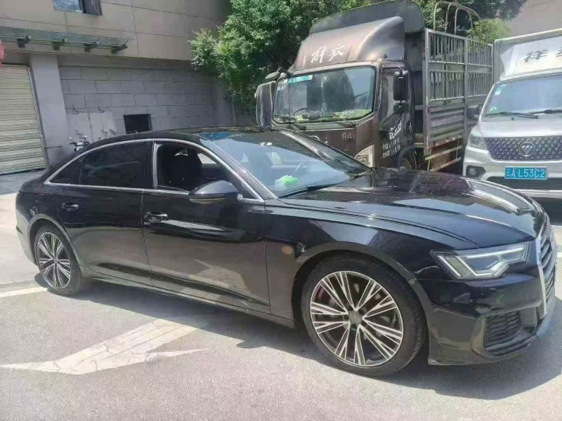 丽江21年奥迪A6L3