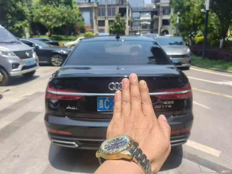丽江21年奥迪A6L8