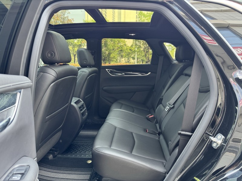 济宁23年凯迪拉克XT54