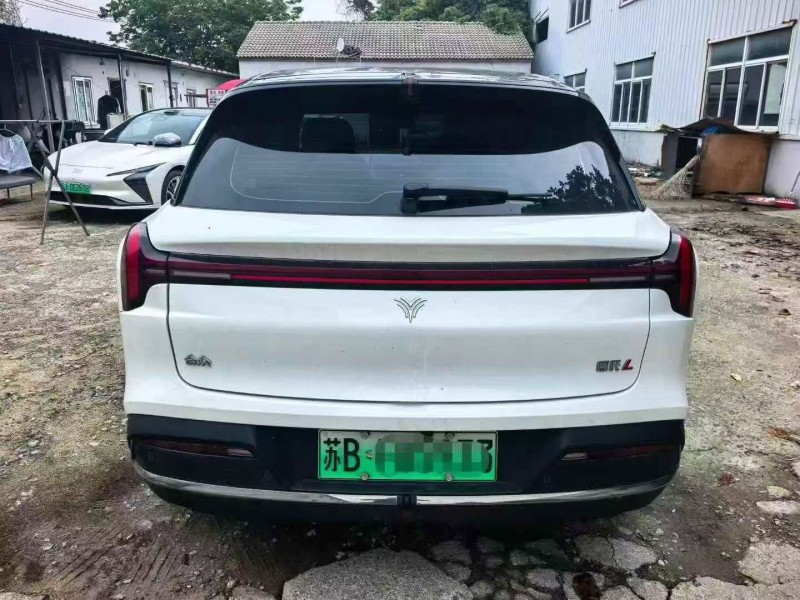 苏州24年哪吒L7