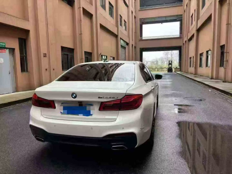 重庆17年宝马5系7